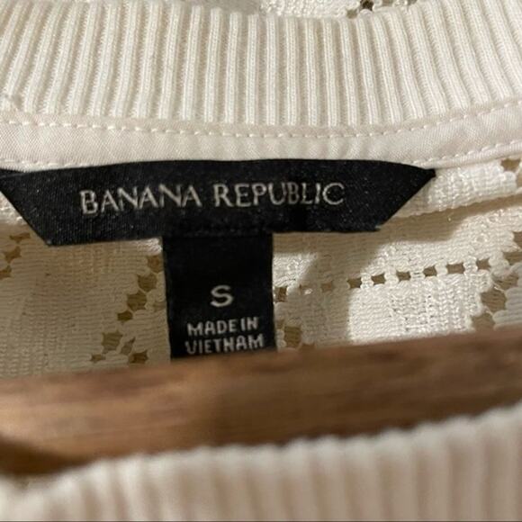 Banana Republic Geo Lace Sweatshirt Cream Size Small - Picture 6 of 13